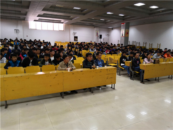 20181018机电系新生职业规划引导活动3_95798.jpg